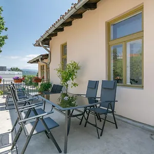 Gloria Apartman